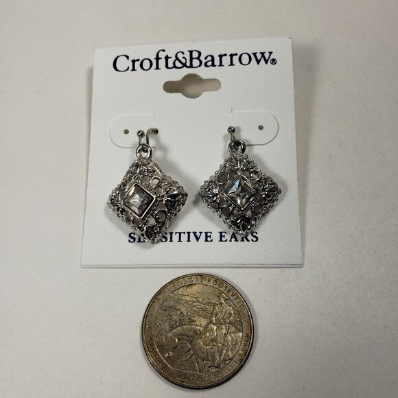 Croft & Barrow Silver tone Filigree Square Shape Crystal Earrings 2/$30 Jewelry - Picture 6 of 8